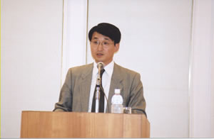 平井伸治氏
